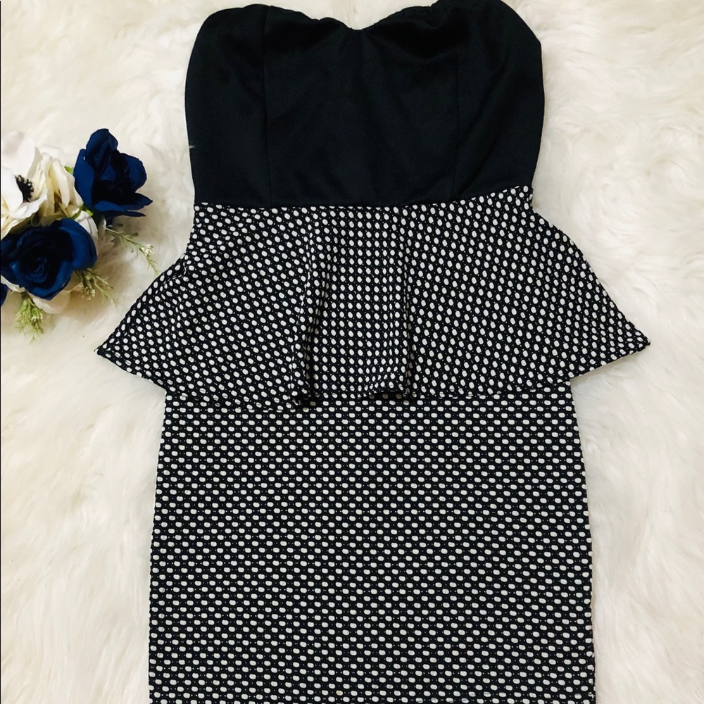 BlackandwhiteDress🥰